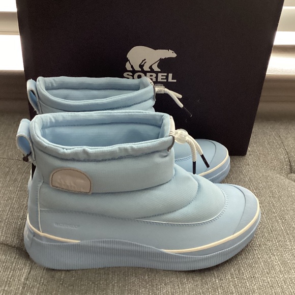 SOREL Out N About IV Puffy Lace-Up Waterproof Boot (Women) 8.5M - Picture 1 of 12